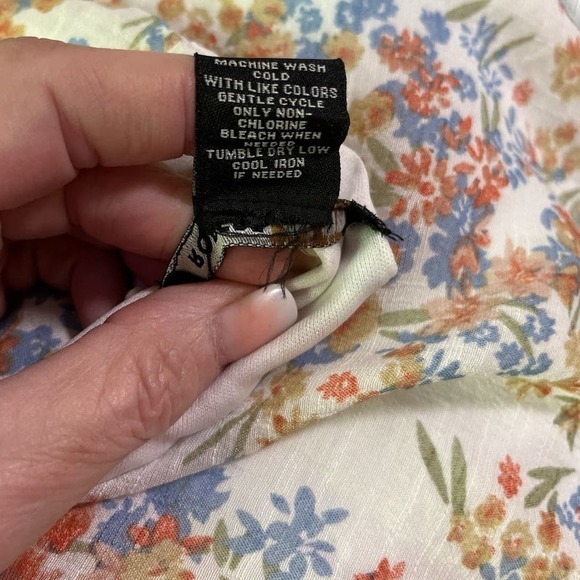 Robert Louis Floral Dress, Rayon and Polyester, Ditzy Print, Size Medium - Picture 6 of 6